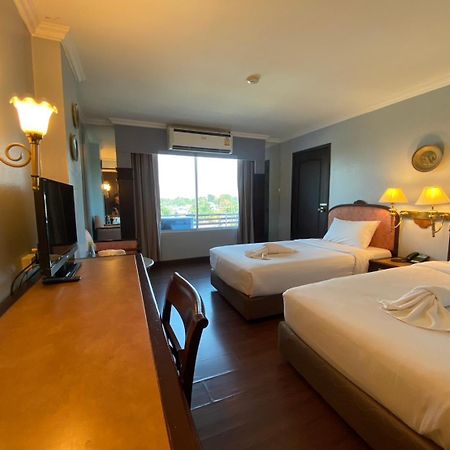 Mayflower Grande Hotel بيتسانولوك المظهر الخارجي الصورة