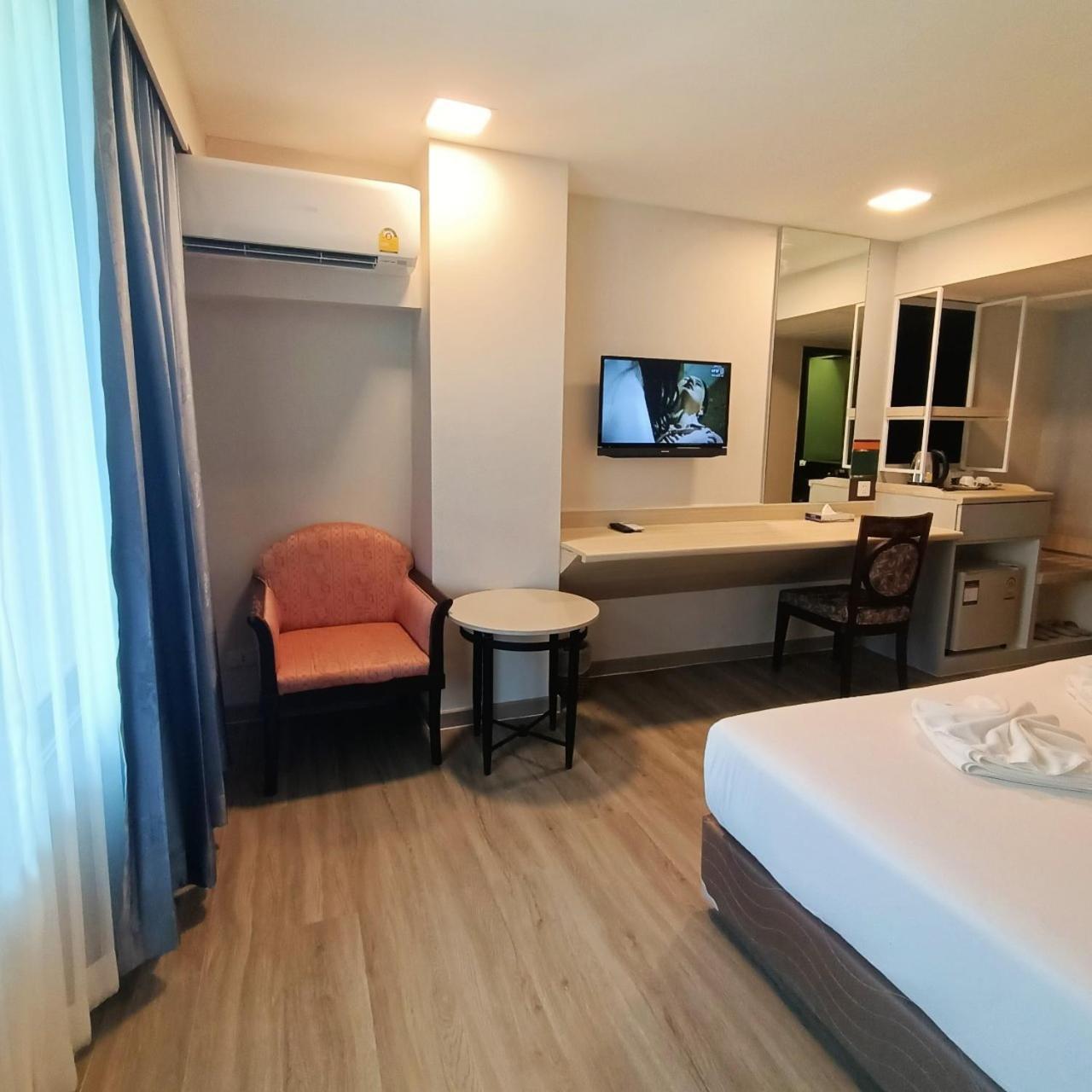 Mayflower Grande Hotel بيتسانولوك المظهر الخارجي الصورة