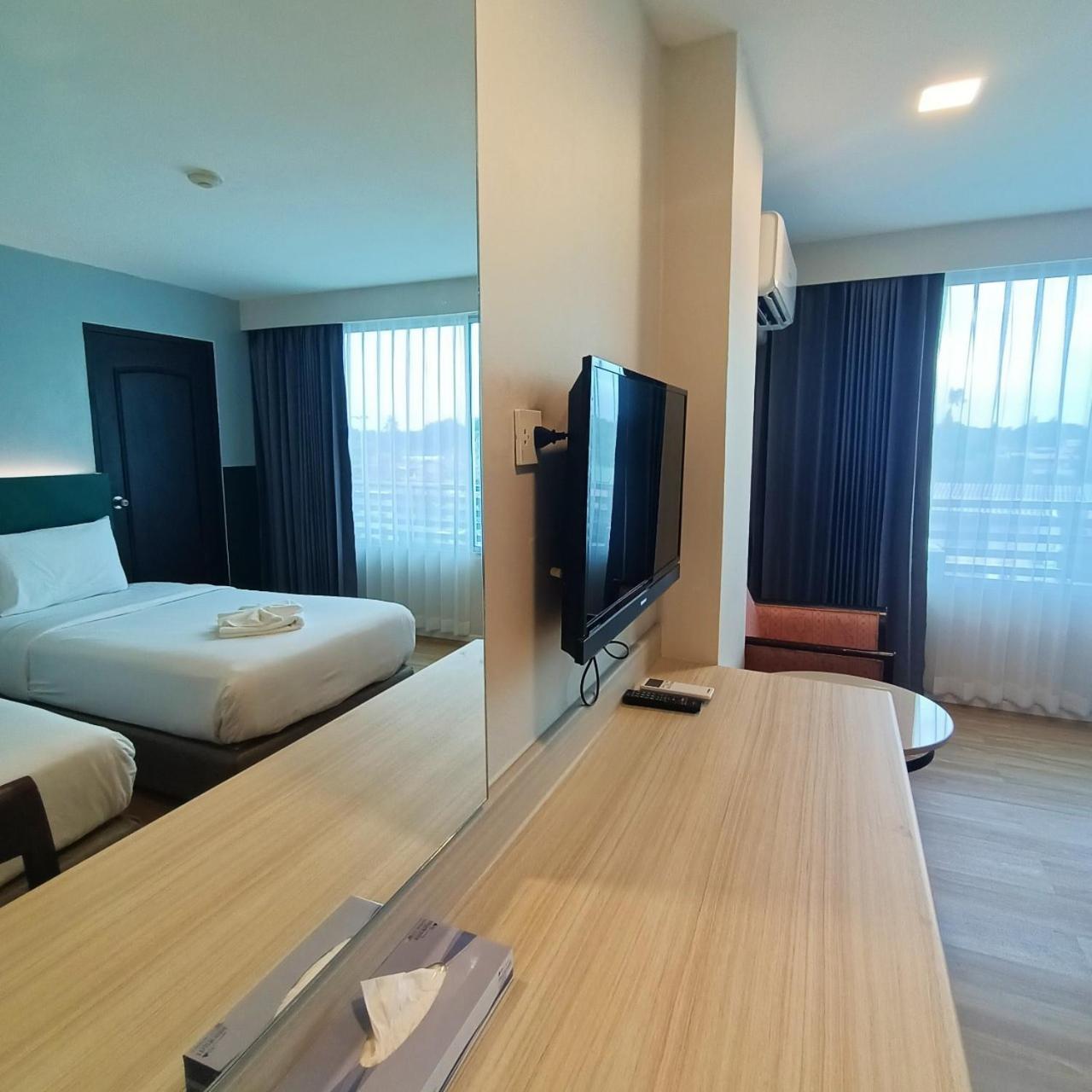 Mayflower Grande Hotel بيتسانولوك المظهر الخارجي الصورة
