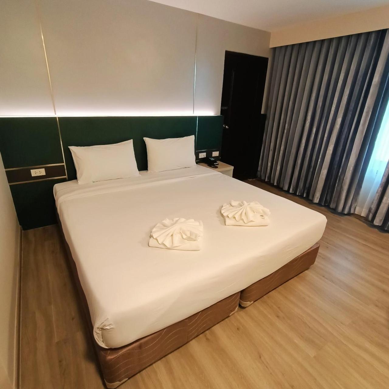 Mayflower Grande Hotel بيتسانولوك المظهر الخارجي الصورة