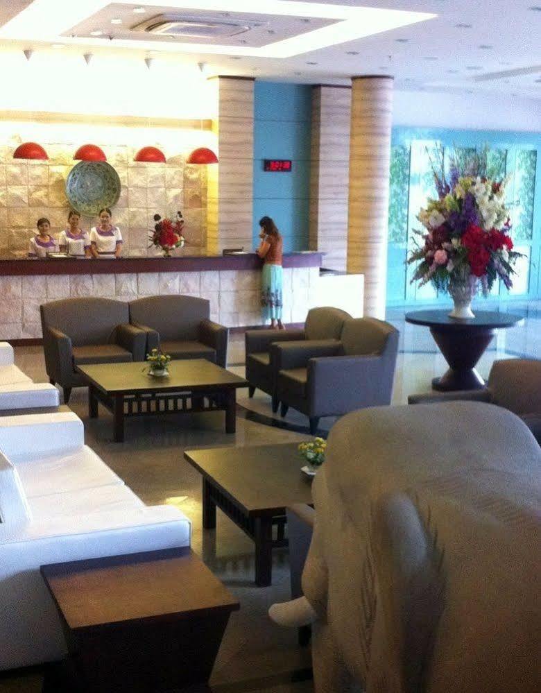 Mayflower Grande Hotel بيتسانولوك المظهر الخارجي الصورة