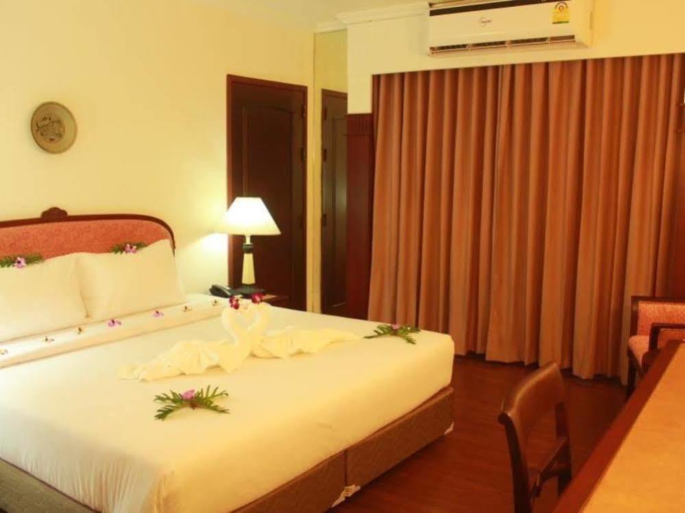 Mayflower Grande Hotel بيتسانولوك المظهر الخارجي الصورة